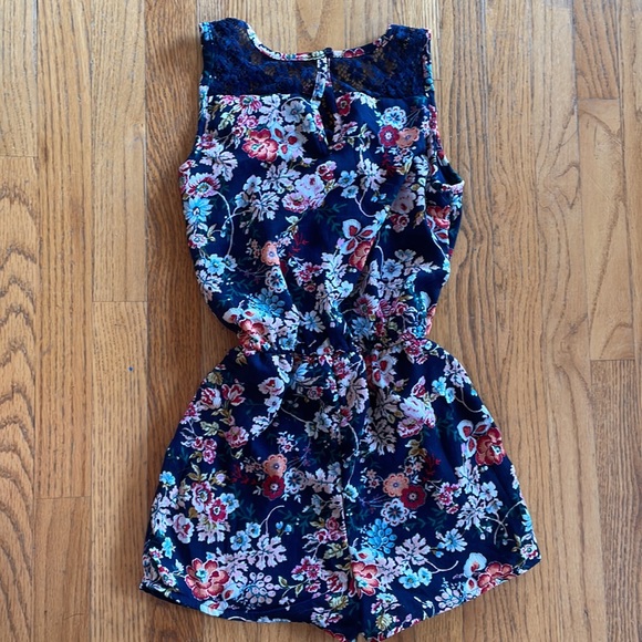 Floral summer romper - Picture 2 of 4